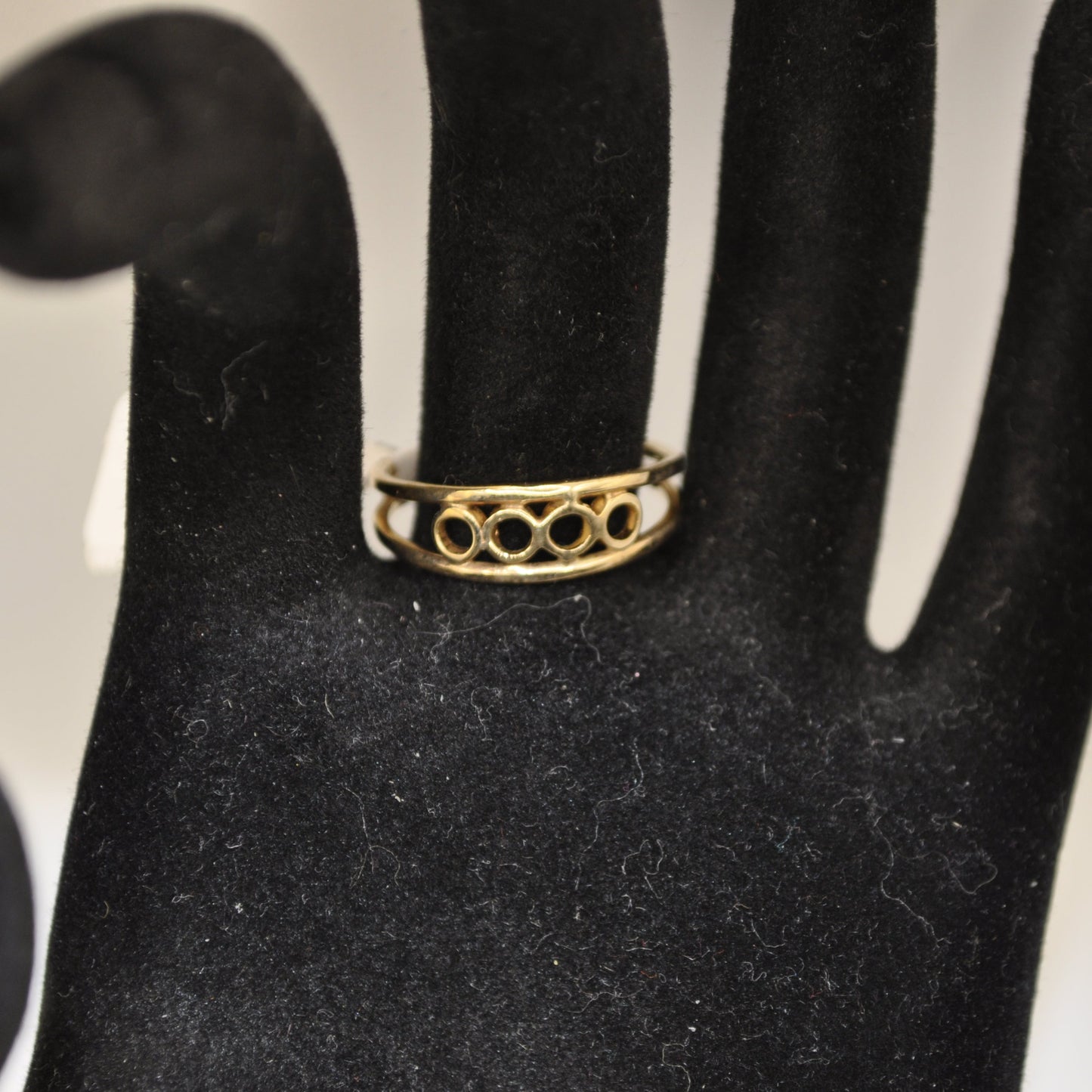 10k Gold Ring with Gold Accent Circles
